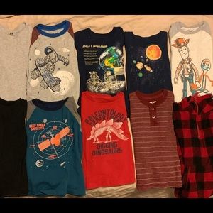 Lot of 11 long sleeve tees size and 2 pants  4t